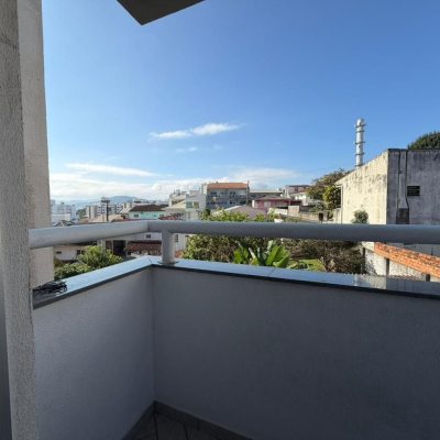 Apartamentos com 92m², 3 quartos (sendo 1 suíte), 1 garagem, no bairro Estreito em Florianópolis