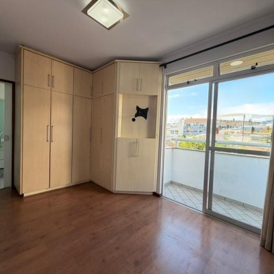 Apartamentos com 92m², 3 quartos (sendo 1 suíte), 1 garagem, no bairro Estreito em Florianópolis