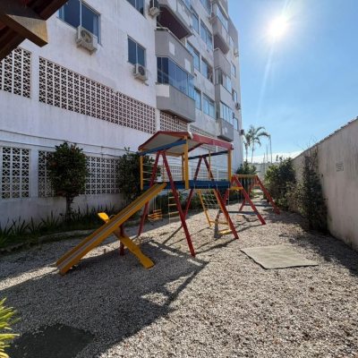 Apartamentos com 92m², 3 quartos (sendo 1 suíte), 1 garagem, no bairro Estreito em Florianópolis