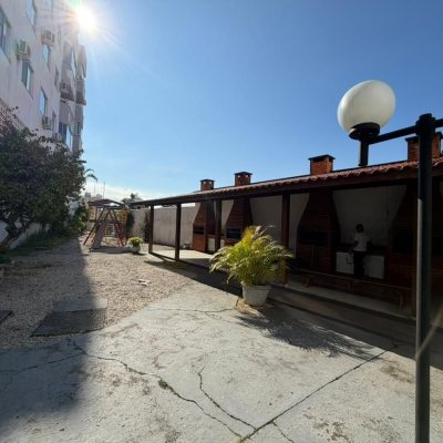 Apartamentos com 92m², 3 quartos (sendo 1 suíte), 1 garagem, no bairro Estreito em Florianópolis