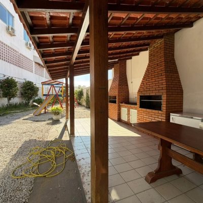 Apartamentos com 92m², 3 quartos (sendo 1 suíte), 1 garagem, no bairro Estreito em Florianópolis