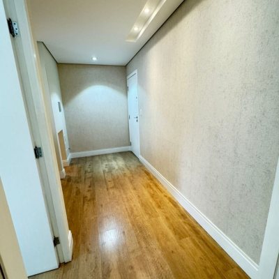 Sala com 35m², 22 garagens, no bairro Centro em Florianópolis