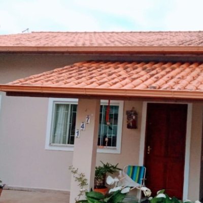 Casa Residencial com 118m², 3 quartos, 2 garagens, no bairro Ingleses do Rio Vermelho em Florianópolis