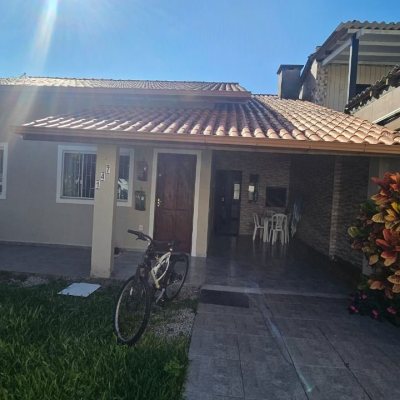 Casa Residencial com 118m², 3 quartos, 2 garagens, no bairro Ingleses do Rio Vermelho em Florianópolis