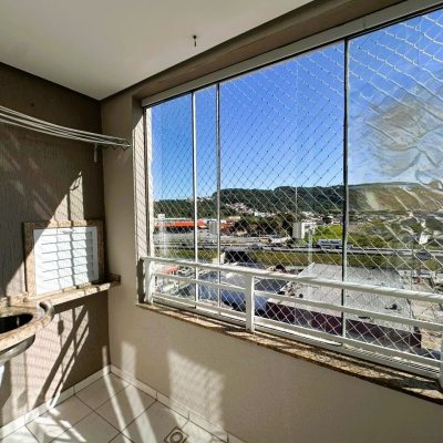 Apartamentos com 96m², 2 quartos (sendo 1 suíte), 1 garagem, no bairro Kobrasol em São José