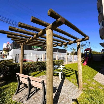 Apartamentos com 96m², 2 quartos (sendo 1 suíte), 1 garagem, no bairro Kobrasol em São José