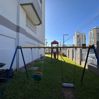 Apartamentos com 96m², 2 quartos (sendo 1 suíte), 1 garagem, no bairro Kobrasol em São José