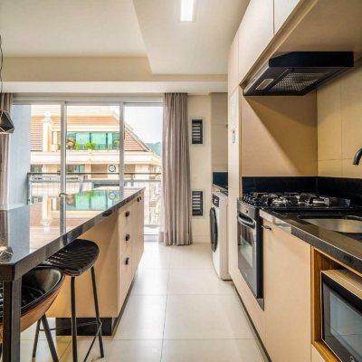 Apartamentos com 80m², 2 quartos (sendo 2 suítes), 1 garagem, no bairro Jurerê em Florianópolis