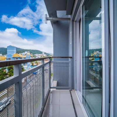 Apartamentos com 80m², 2 quartos (sendo 2 suítes), 1 garagem, no bairro Jurerê em Florianópolis