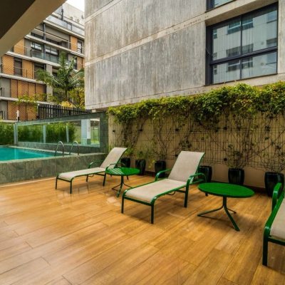 Apartamentos com 80m², 2 quartos (sendo 2 suítes), 1 garagem, no bairro Jurerê em Florianópolis