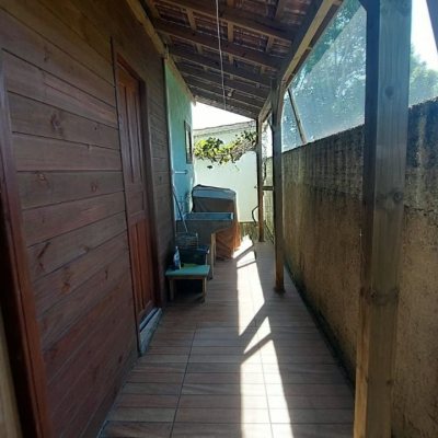 Casa Residencial com 103m², 2 quartos, 1 suíte, no bairro Campeche em Florianópolis