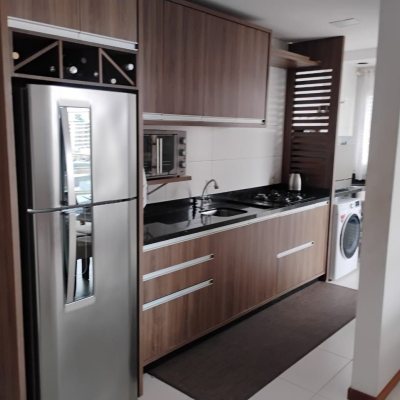 Apartamentos com 72m², 2 quartos, 1 suíte, 1 garagem, no bairro Pedra Branca em Palhoça