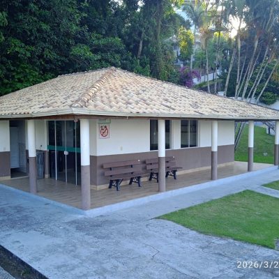 Casa em Condomínio com 301m², 4 quartos, 2 suítes, 2 garagens, no bairro Bosque Das Mansões em São José