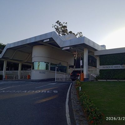 Casa em Condomínio com 301m², 4 quartos, 2 suítes, 2 garagens, no bairro Bosque Das Mansões em São José