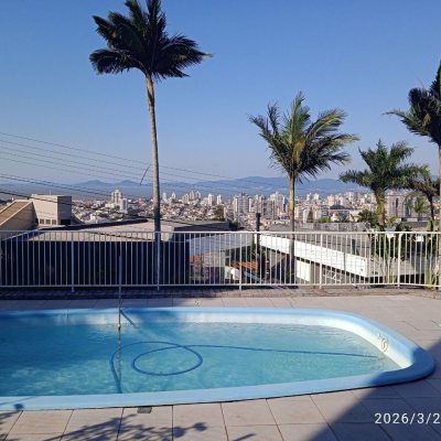 Casa em Condomínio com 301m², 4 quartos, 2 suítes, 2 garagens, no bairro Bosque Das Mansões em São José