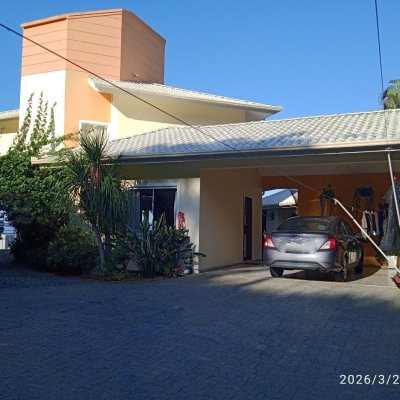 Casa em Condomínio com 301m², 4 quartos, 2 suítes, 2 garagens, no bairro Bosque Das Mansões em São José