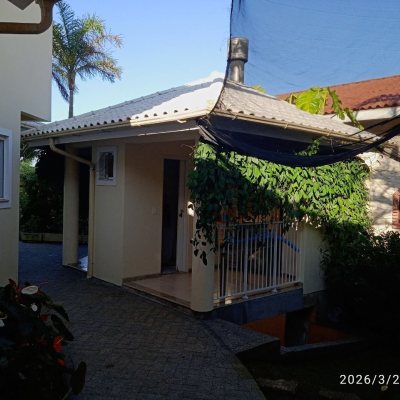 Casa em Condomínio com 301m², 4 quartos, 2 suítes, 2 garagens, no bairro Bosque Das Mansões em São José