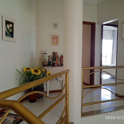 Casa em Condomínio com 301m², 4 quartos, 2 suítes, 2 garagens, no bairro Bosque Das Mansões em São José