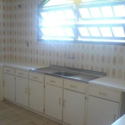 Casa Residencial com 163m², 3 quartos, 1 suíte, 3 garagens, no bairro Ipiranga em São José