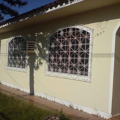 Casa Residencial com 163m², 3 quartos, 1 suíte, 3 garagens, no bairro Ipiranga em São José