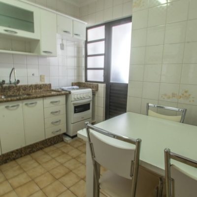 Apartamentos com 69m², 2 quartos, 1 garagem, no bairro Centro em Florianópolis