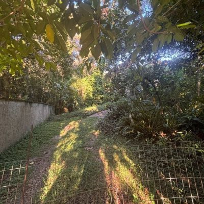 Terrenos Residenciais com 7488m², no bairro Cacupé em Florianópolis