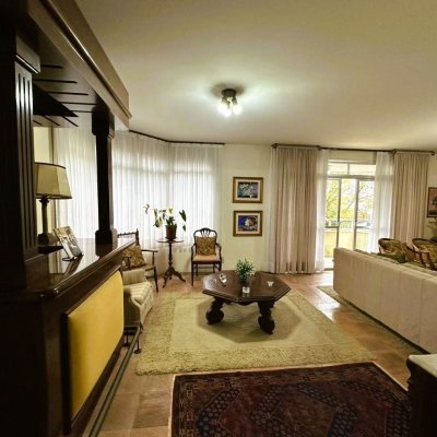 Apartamentos com 231m², 4 quartos, 2 suítes, 2 garagens, no bairro Centro em Florianópolis