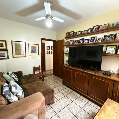 Apartamentos com 231m², 4 quartos, 2 suítes, 2 garagens, no bairro Centro em Florianópolis