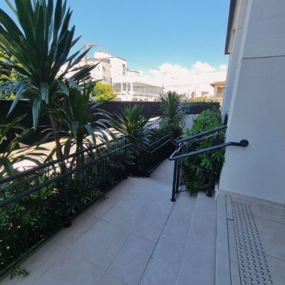 Loft com 66m², 1 quarto, 1 suíte, 1 garagem, no bairro Canto em Florianópolis