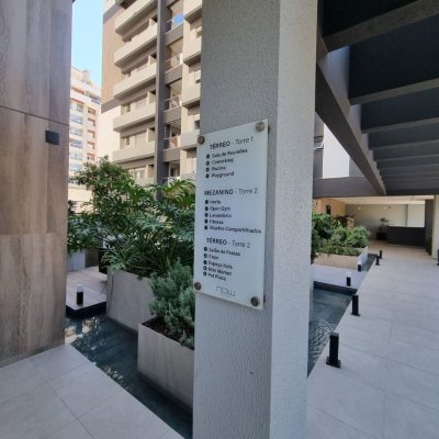 Loft com 66m², 1 quarto, 1 suíte, 1 garagem, no bairro Canto em Florianópolis