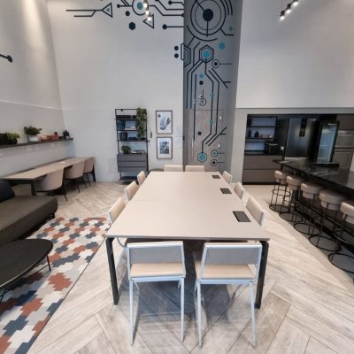 Loft com 66m², 1 quarto, 1 suíte, 1 garagem, no bairro Canto em Florianópolis