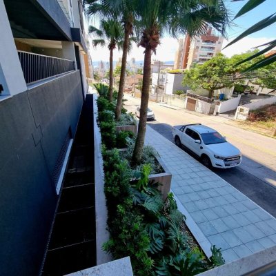 Loft com 66m², 1 quarto, 1 suíte, 1 garagem, no bairro Canto em Florianópolis