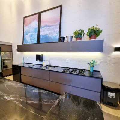 Loft com 66m², 1 quarto, 1 suíte, 1 garagem, no bairro Canto em Florianópolis