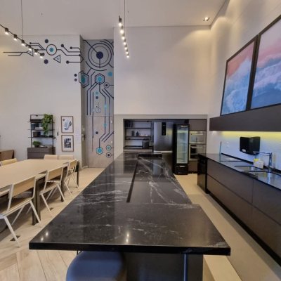 Loft com 66m², 1 quarto, 1 suíte, 1 garagem, no bairro Canto em Florianópolis