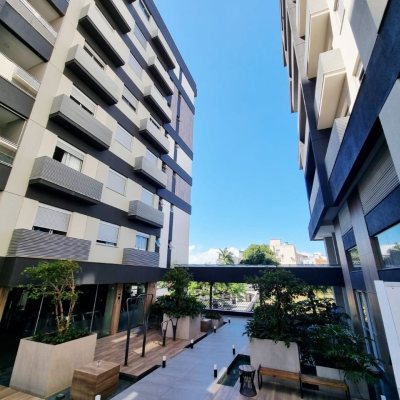 Loft com 66m², 1 quarto, 1 suíte, 1 garagem, no bairro Canto em Florianópolis