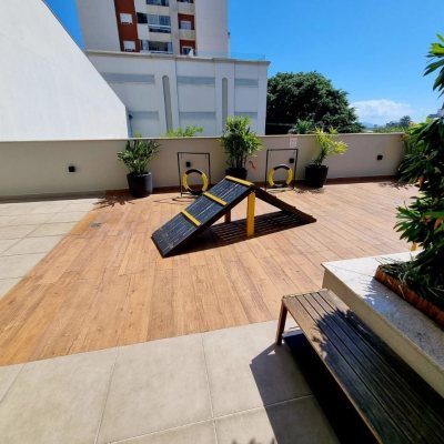 Loft com 66m², 1 quarto, 1 suíte, 1 garagem, no bairro Canto em Florianópolis
