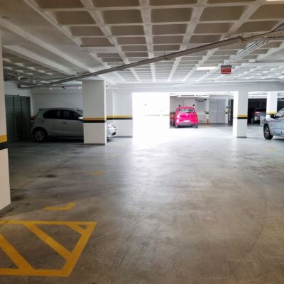 Loft com 66m², 1 quarto, 1 suíte, 1 garagem, no bairro Canto em Florianópolis