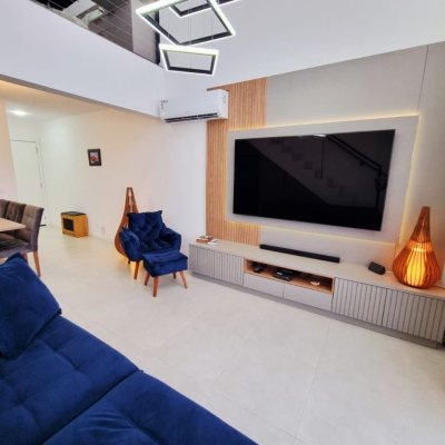 Loft com 66m², 1 quarto, 1 suíte, 1 garagem, no bairro Canto em Florianópolis