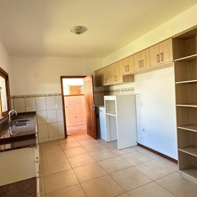 Casa Residencial com 340m², 5 quartos, 5 suítes, 2 garagens, no bairro Rio Tavares em Florianópolis