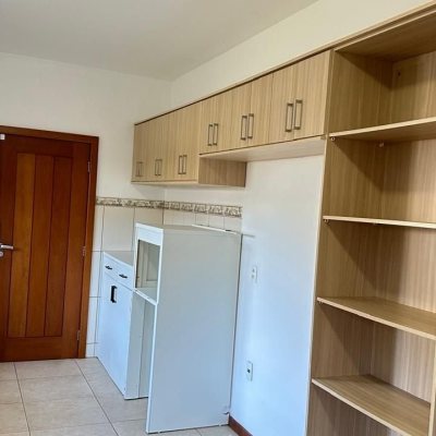 Casa Residencial com 340m², 5 quartos, 5 suítes, 2 garagens, no bairro Rio Tavares em Florianópolis