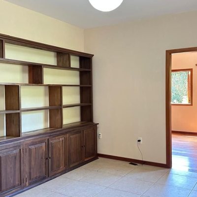 Casa Residencial com 340m², 5 quartos, 5 suítes, 2 garagens, no bairro Rio Tavares em Florianópolis