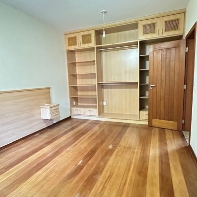 Casa Residencial com 340m², 5 quartos, 5 suítes, 2 garagens, no bairro Rio Tavares em Florianópolis