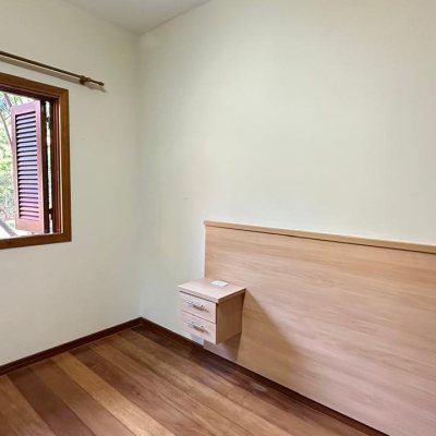 Casa Residencial com 340m², 5 quartos, 5 suítes, 2 garagens, no bairro Rio Tavares em Florianópolis