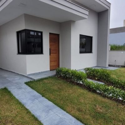 Casa Residencial com 83m², 3 quartos, 1 suíte, 2 garagens, no bairro Bela Vista em Palhoça