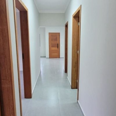 Casa Residencial com 83m², 3 quartos, 1 suíte, 2 garagens, no bairro Bela Vista em Palhoça