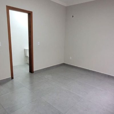 Casa Residencial com 83m², 3 quartos, 1 suíte, 2 garagens, no bairro Bela Vista em Palhoça