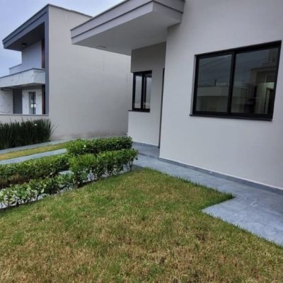 Casa Residencial com 83m², 3 quartos, 1 suíte, 2 garagens, no bairro Bela Vista em Palhoça