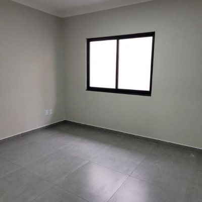 Casa Residencial com 83m², 3 quartos, 1 suíte, 2 garagens, no bairro Bela Vista em Palhoça