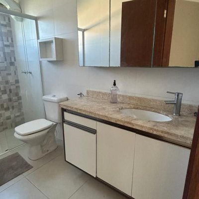 Casa Residencial com 180m², 3 quartos, 3 suítes, 2 garagens, no bairro Ingleses em Florianópolis