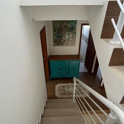 Casa Residencial com 180m², 3 quartos, 3 suítes, 2 garagens, no bairro Ingleses em Florianópolis